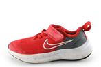 Nike Sneakers in maat 28 Rood, Verzenden, Jongen of Meisje, Schoenen, Zo goed als nieuw