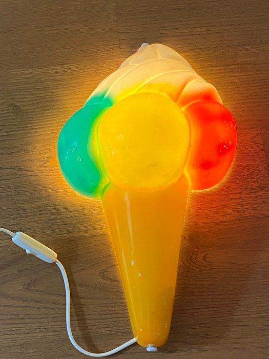 Applique murale - Cornet de glace - Plastique, Antiquités & Art, Curiosités & Brocante