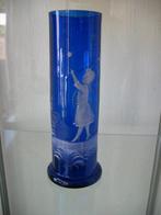 Boston and Sandwich Glass Company - Vase - Vêtements