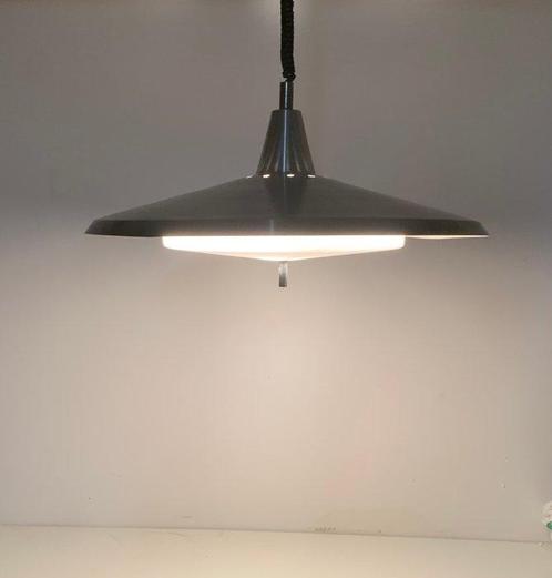 Massive - Plafondlamp - Aluminium, Plastic, Staal, Antiek en Kunst, Antiek | Verlichting