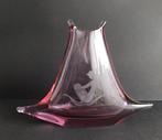 Vase - Magnifique vase en cristal de bohème rose décoré, Antiek en Kunst, Antiek | Glaswerk en Kristal