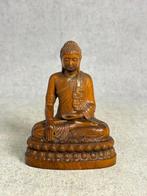 Bhumisparsha Mudra Boeddha - Buxushout - Eind 20e eeuw, Antiek en Kunst