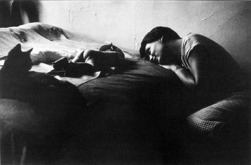 Elliott Erwitt (1928-2023) - New York City, USA (Mother and