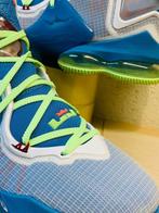 Nike - Nike LeBron 19 Dutch Blue Lime Glow - Sneakers -, Nieuw