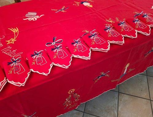 Christmas tablecloth tovaglia 2,80 cm x 1,80 - Tafelkleed, Antiek en Kunst, Antiek | Tapijten, Tafelkleden en Textiel