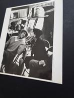 Ian Berry (1934) - Café multiracial, Johannesburg, 1961, Antiek en Kunst