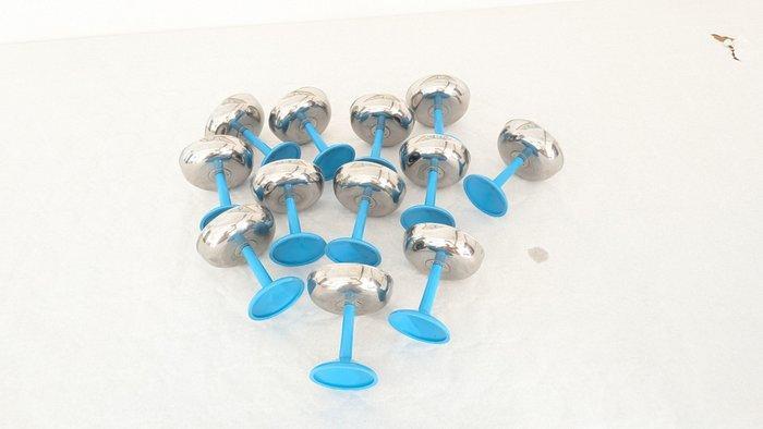 Inoxriv - Tafelservies voor 12 (12) - Staal, Plastic, Antiek en Kunst, Antiek | Meubels | Tafels