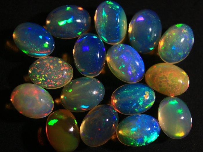 GRATIS VERZENDING - Ct. 8.30 Opali Etiopi Cabochon Ovale, Verzamelen, Mineralen en Fossielen