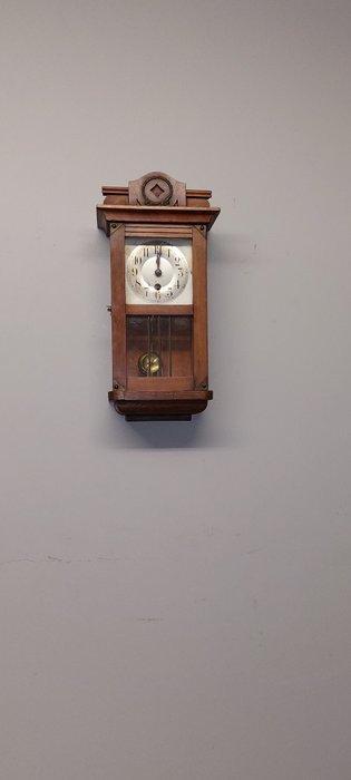 Wandklok - Hout, Messing - 1930-1940 - Miniatuur klokje, Antiek en Kunst, Antiek | Klokken