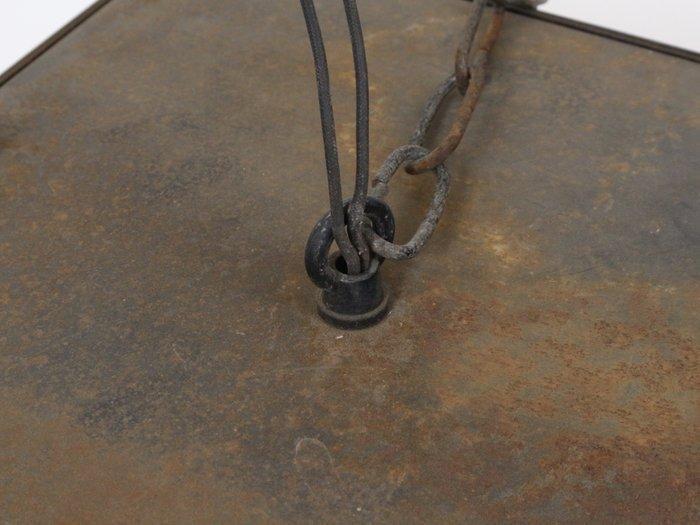 Plafondlamp - Ijzeren frame en draadgaaspanelen, Antiek en Kunst, Antiek | Overige Antiek