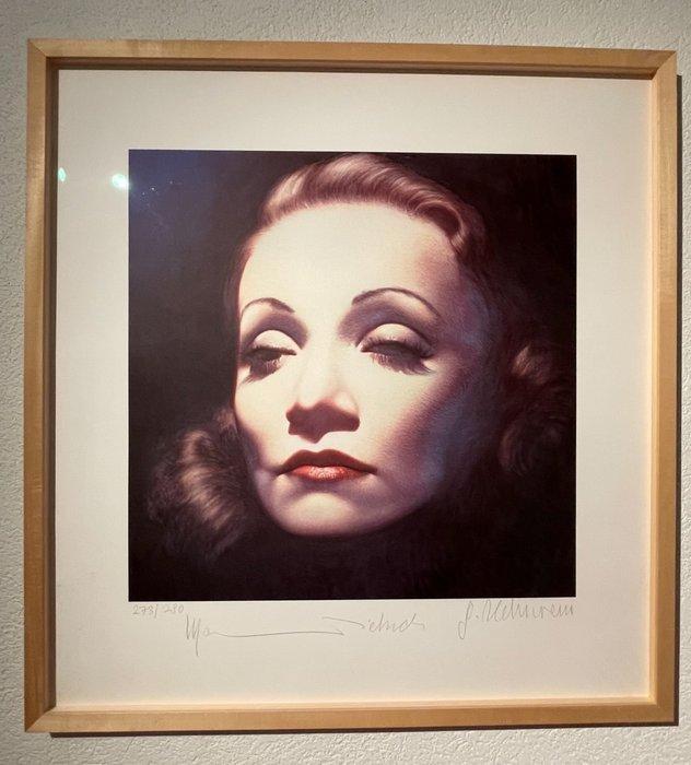 Gottfried Helnwein (1948) - Marlene Dietrich, Antiek en Kunst, Antiek | Overige Antiek