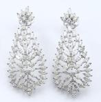 Hangoorbellen - 14 karaat Witgoud -  7.59ct. tw. Diamant, Handtassen en Accessoires, Antieke sieraden
