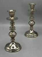 twee elegante metalen kandelaren – tijdloos en stijlvol -, Huis en Inrichting, Nieuw