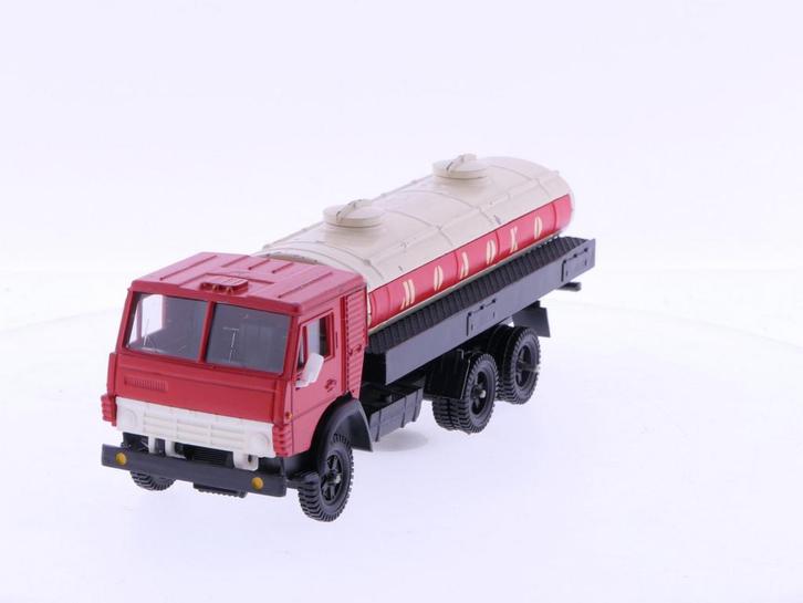 Schaal 1:43 Elecon Arek 53213 Kamaz Milk tanker #7029, Hobby en Vrije tijd, Modelauto's | 1:43, Zo goed als nieuw, Ophalen of Verzenden