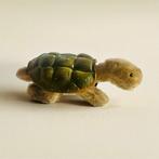 Berg - Pluche dier Turtle, marked with “Berg … mit Herz”