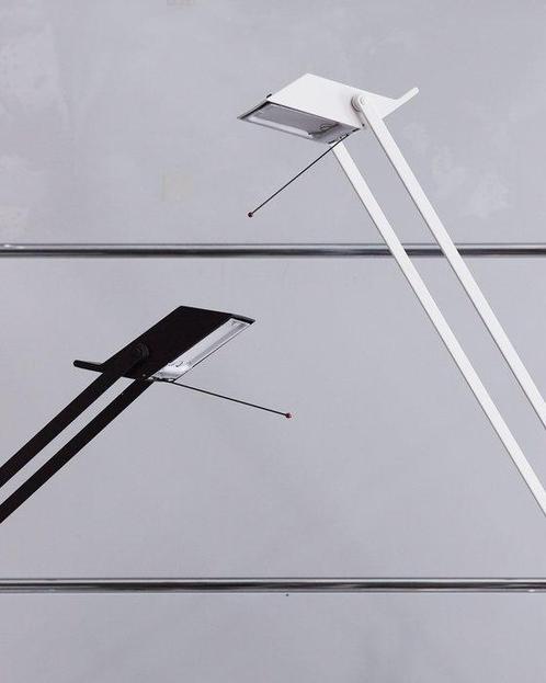 Artemide - Richard Sapper - Lampe de table - Tizio -, Antiek en Kunst, Antiek | Meubels | Stoelen en Sofa's