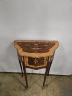No Reserve Price-French style small commode - Nachtkastje -