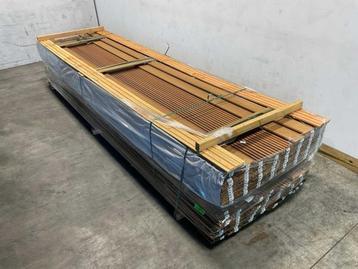 Veiling - 25x Rhombusprofielplank rib5 Ayous thermowood 395x beschikbaar voor biedingen