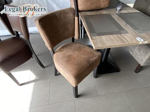 Rechthoekige tafel met 1 bank en 2 stoele, Zakelijke goederen, Horeca | Keukenapparatuur, Overige typen, Ophalen of Verzenden