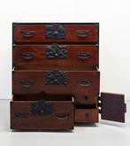 Commode - Une belle Sendai Tansu  avec une ferronnerie