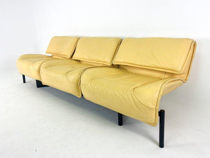 Cassina - Vico Magistretti - Sofa - veranda - Hout, Leder, Antiek en Kunst, Kunst | Designobjecten