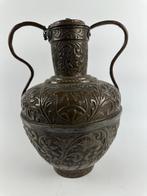 Ewer with Heraldic Decor - Vaas met dubbele oren - Koper, Antiek en Kunst