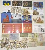 Wereld. Collection of coins/banknote and coins sets  (Zonder, Postzegels en Munten