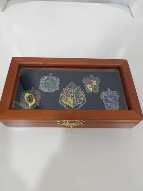 Harry Potter - - Accessoire de film Pin du blason des, Verzamelen, Film en Tv