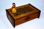 Oosters kistje met danseres en speeldoos - Muziekdoos -