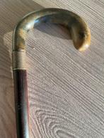Wandelstok (2) - met handgreep In hout - hoorn, Antiek en Kunst
