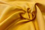 Tissu prestigieux en coton pur jaune à double hauteur. -