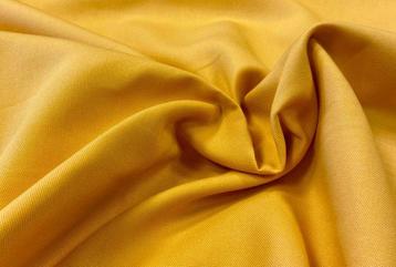 Tissu prestigieux en coton pur jaune à double hauteur. -
