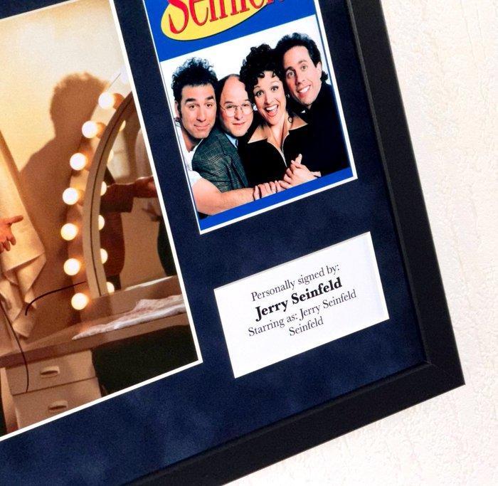 Seinfeld - Jerry Seinfeld Premium Framed, signed +, Collections, Cinéma & Télévision