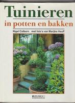 Tuinieren in potten en bakken 9789062487059, Gelezen, Nigel Colborn, Marijke Heuff, Verzenden