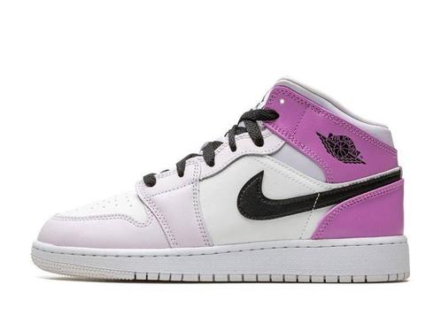 Air Jordan 1 Mid Barely Grape - Maat 40 EU, Kleding | Heren, Schoenen, Ophalen of Verzenden