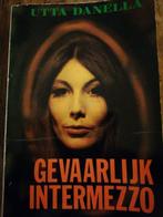 Gevaarlyk intermezzo - U. Danella 9789023591344 U. Danella, Boeken, Verzenden, Gelezen, U. Danella