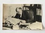 News Agency. - Beautiful image of Vladimir Lenin with a, Antiek en Kunst