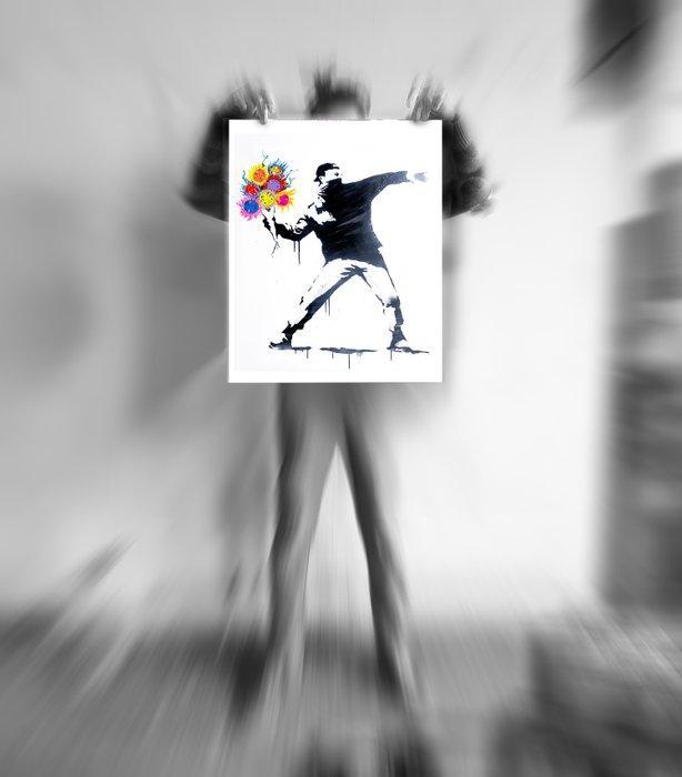 Utopia - Man throwing Bubbles flowers, Antiquités & Art, Art | Objets design