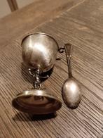 Eierdopje - Zilver - Met een theelepel