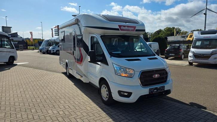 Challenger Graphite 308 40292 km en veel lichtinval  57219, Caravans en Kamperen, Mobilhomes, Cassettetoilet, Automaat, Treinzit