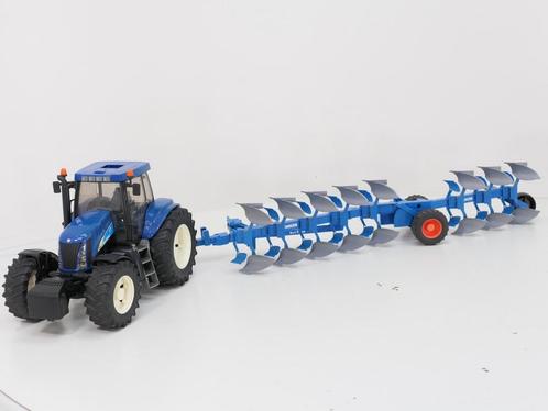 Schaal 1:16 Bruder 2250 en 3020 New Holland TG285 tractor..., Hobby en Vrije tijd, Modelauto's | Overige schalen, Gebruikt, Ophalen of Verzenden