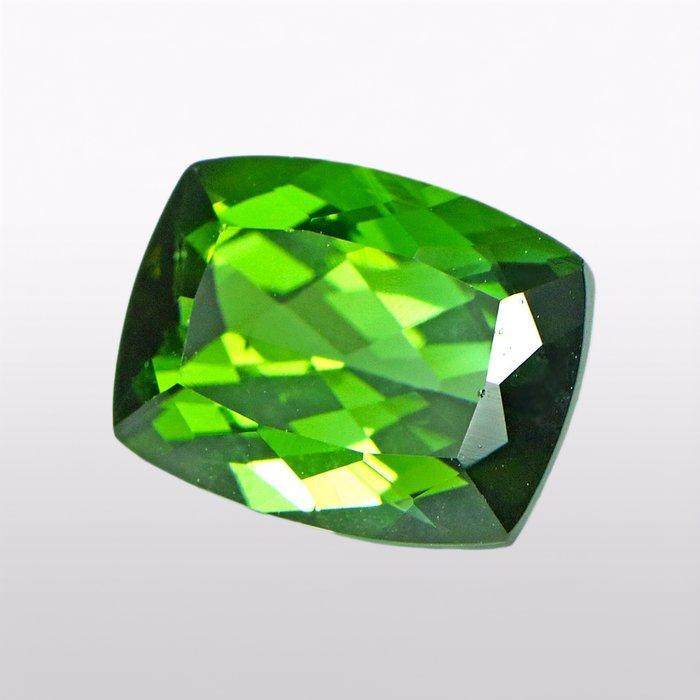1 pcs Groen Toermalijn - 2.44 ct - nternational Colored, Handtassen en Accessoires, Edelstenen