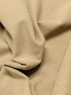 Robustezza che arreda – Beige naturale Club House Italia -