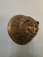 sculptuur, Medusa in bronzo – umbone decorativo di grande, Antiek en Kunst