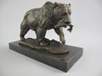 Statue, Milo - Grote beer met zalm - 2kg - 20 cm - Bronze