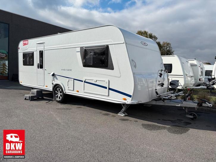 LMC Vivo 520 E, Caravans en Kamperen, Caravans, 1250 - 1500 kg, Fietsenrek, Gascomfoor, Hordeur, Kachel, Koelkast, Lichtmetalen velgen
