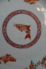 Kangxi, (1662-1722) - Schotel - FIVE LEAPING FISH SURROUNDED