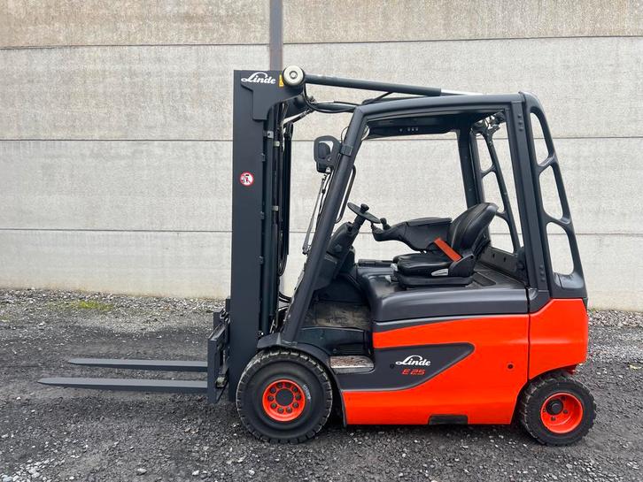 Linde E25-01 heftruck elektrisch 2,5 ton, Articles professionnels, Machines & Construction | Chariots élévateurs & Transport interne