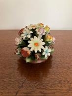 Beeldje - Capodimonte Floral Composition - Porselein, Antiek en Kunst