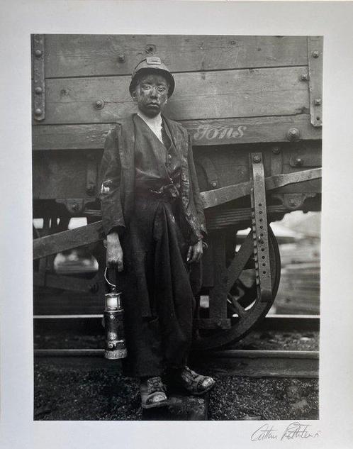 Arthur Rothstein - Young Coal Miner Wales 1947,, Antiek en Kunst, Kunst | Schilderijen | Modern